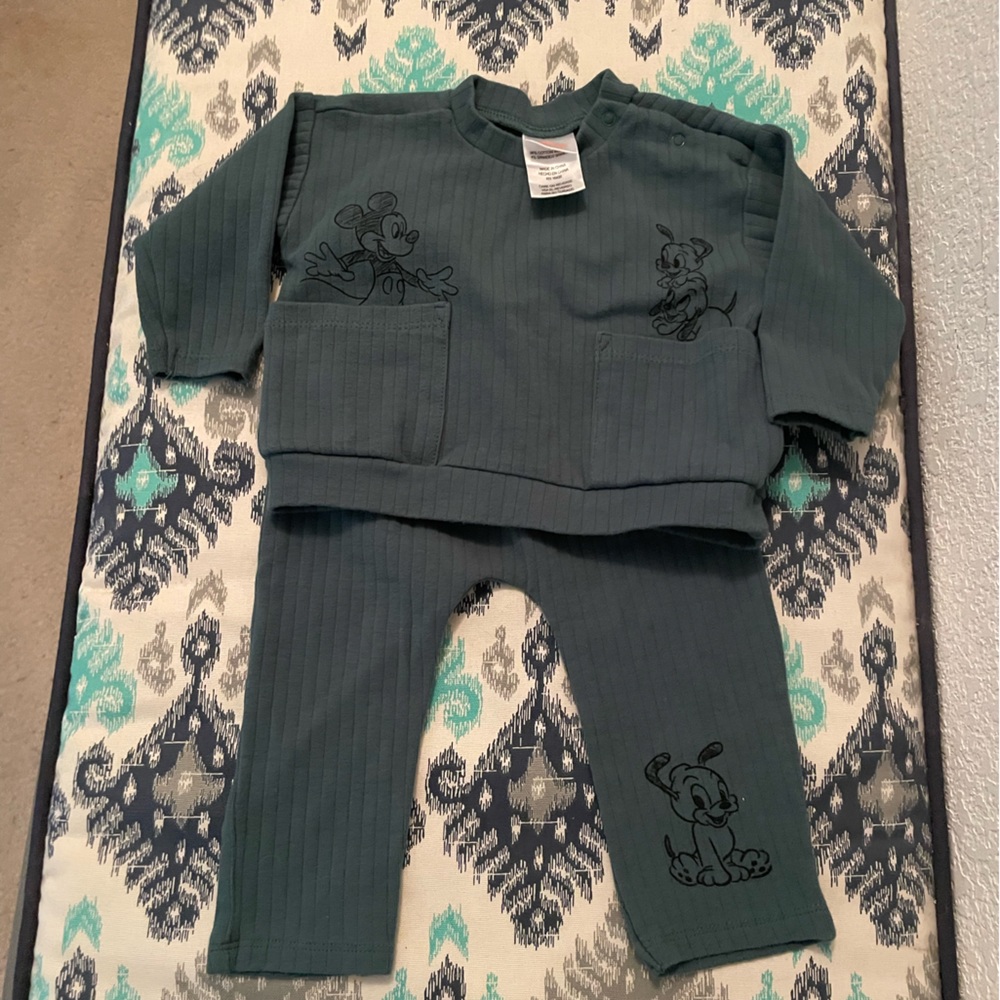 NWOT Baby Disney Shirt & Pants set-3-6mos